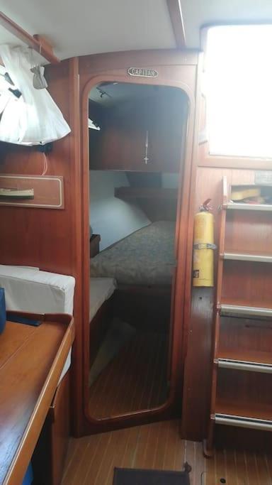 Boat-Apartamento Flotante Cadiz.. La Juanita Arroyo Exterior photo