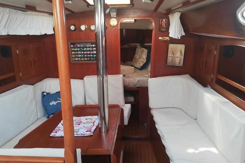 Boat-Apartamento Flotante Cadiz.. La Juanita Arroyo Exterior photo